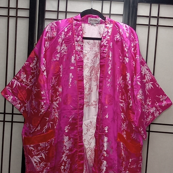 EASTERN COLLECTION Robe  100% Silk Sz F2 (NO Belt).  *A6* - Picture 3 of 17